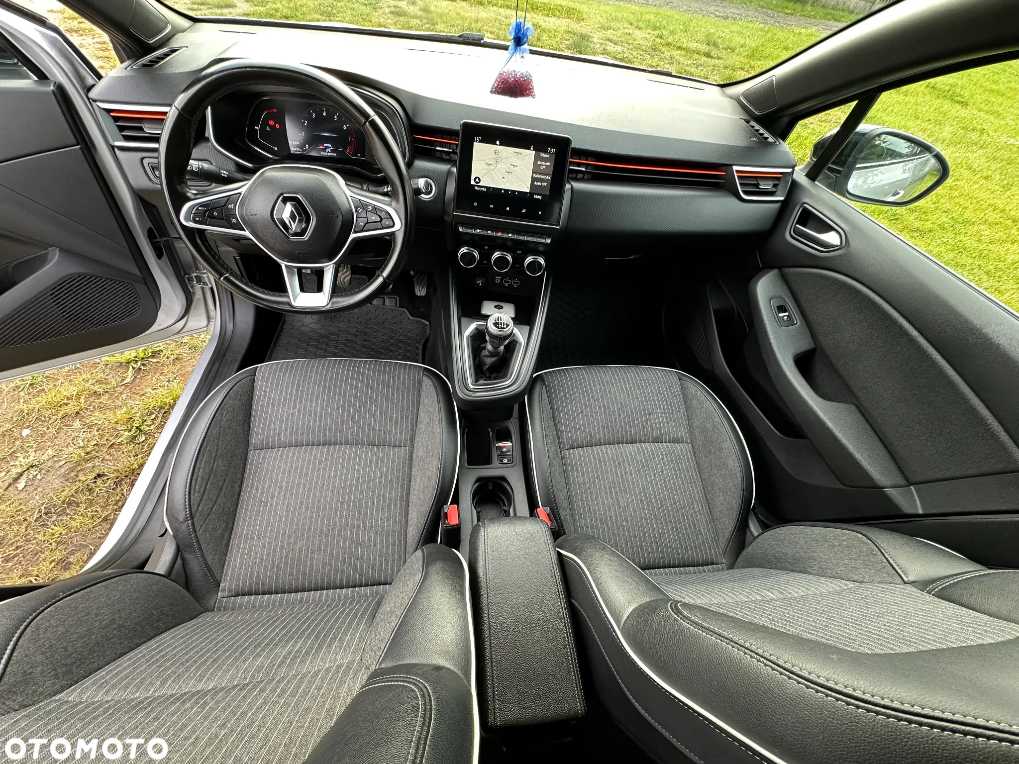 Renault Clio - 27