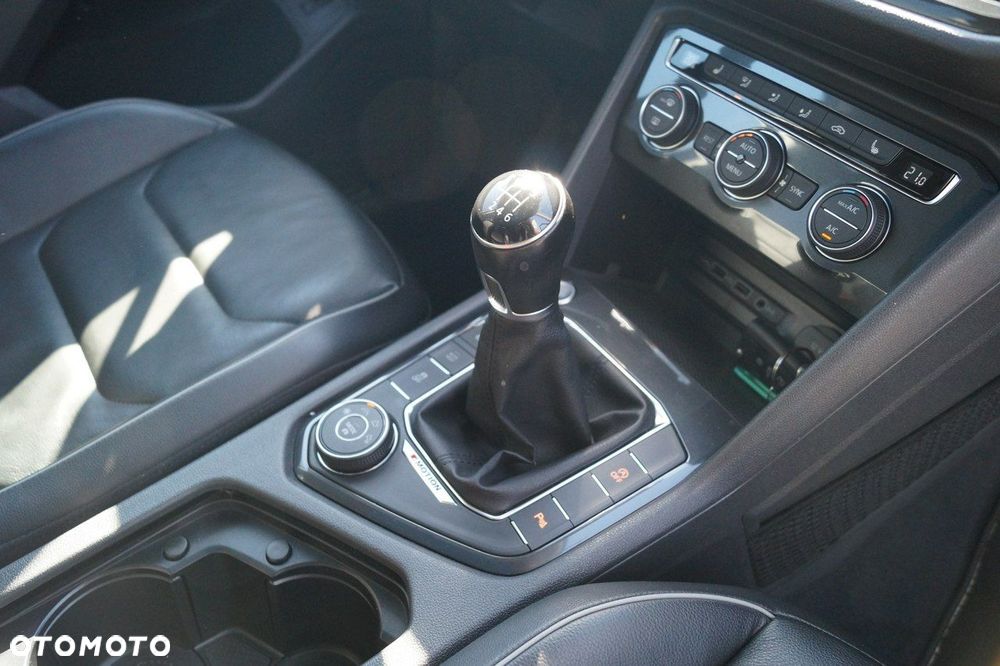 Volkswagen Tiguan Allspace - 18