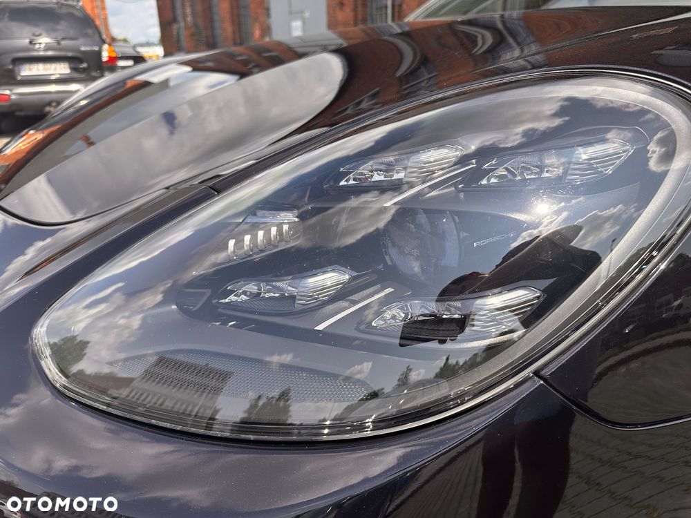 Porsche Panamera 4S - 22