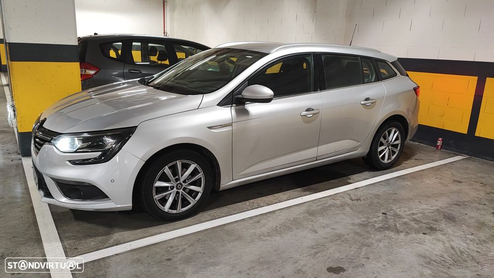 Renault Mégane Sport Tourer BLUE dCi 115 EDC INTENS - 4