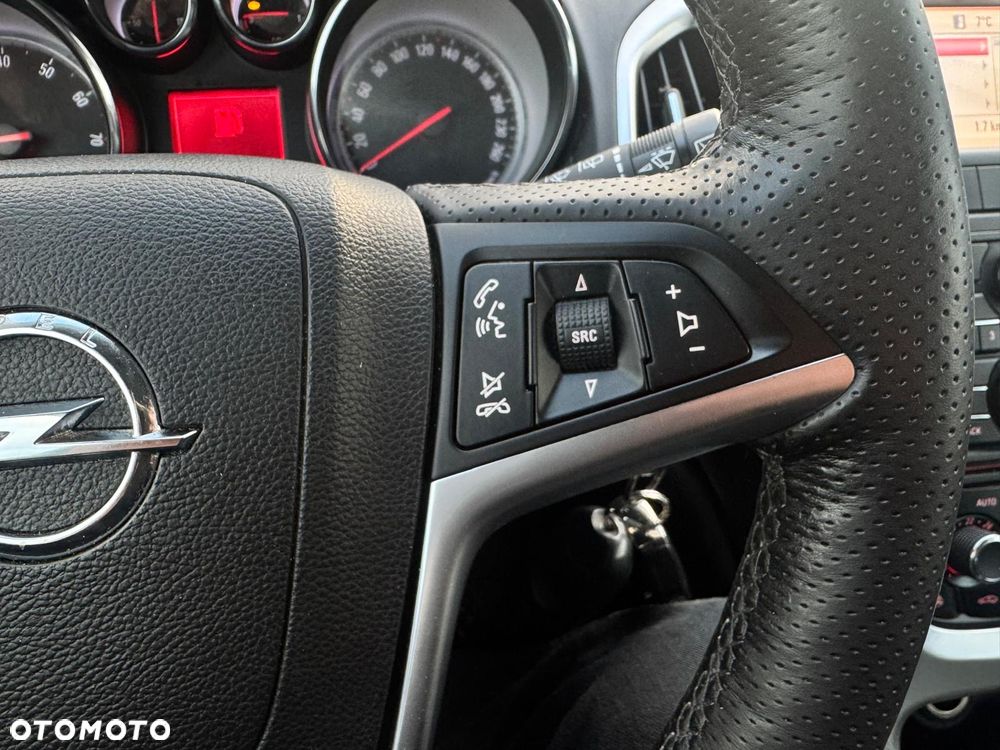 Opel Astra 1.6 Turbo Cosmo - 31