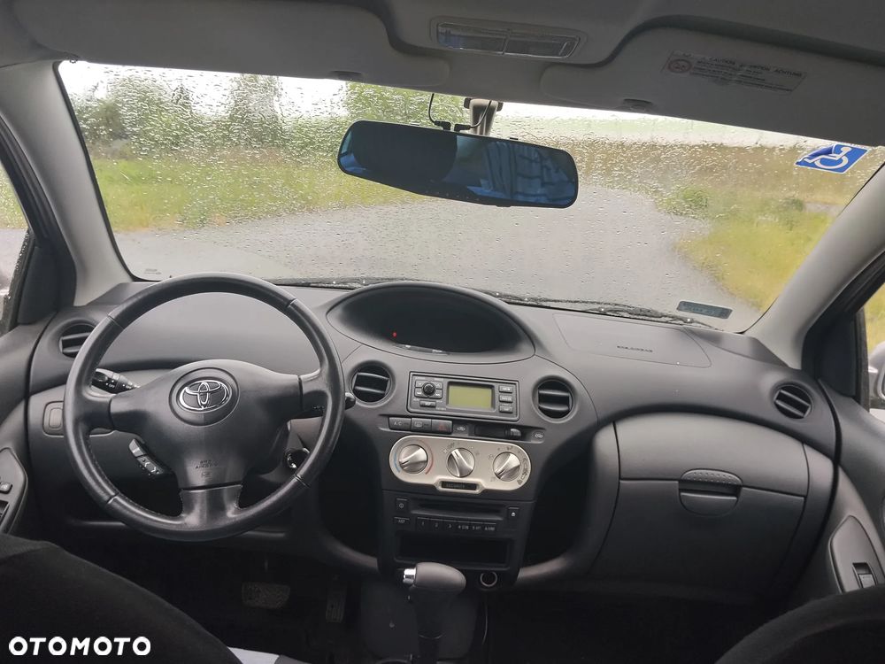 Toyota Yaris 1.3 Luna - 9