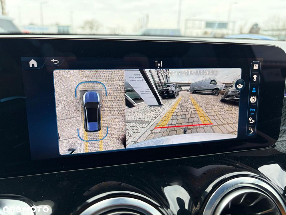 Mercedes-Benz GLB - 25