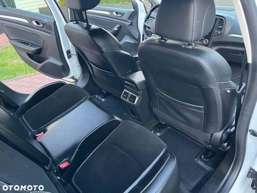 Renault Megane 1.5 Blue dCi Intens - 21