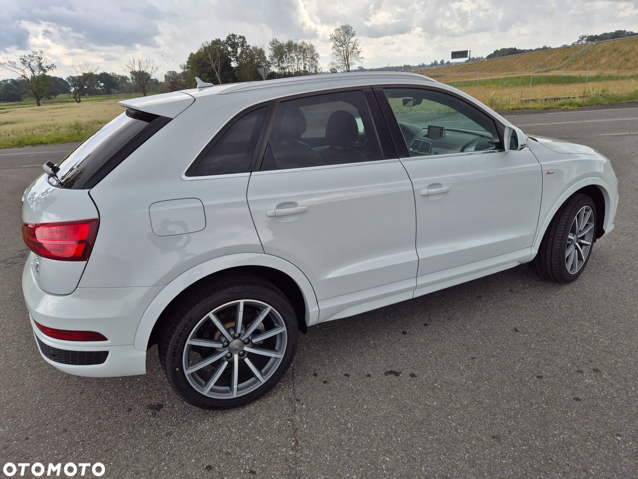 Audi Q3 45 TFSI Quattro S tronic - 4