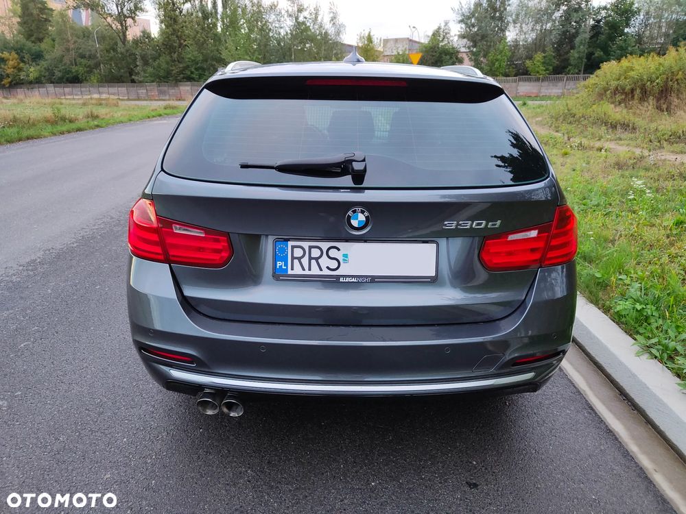 BMW Seria 3 330d Luxury Line - 4