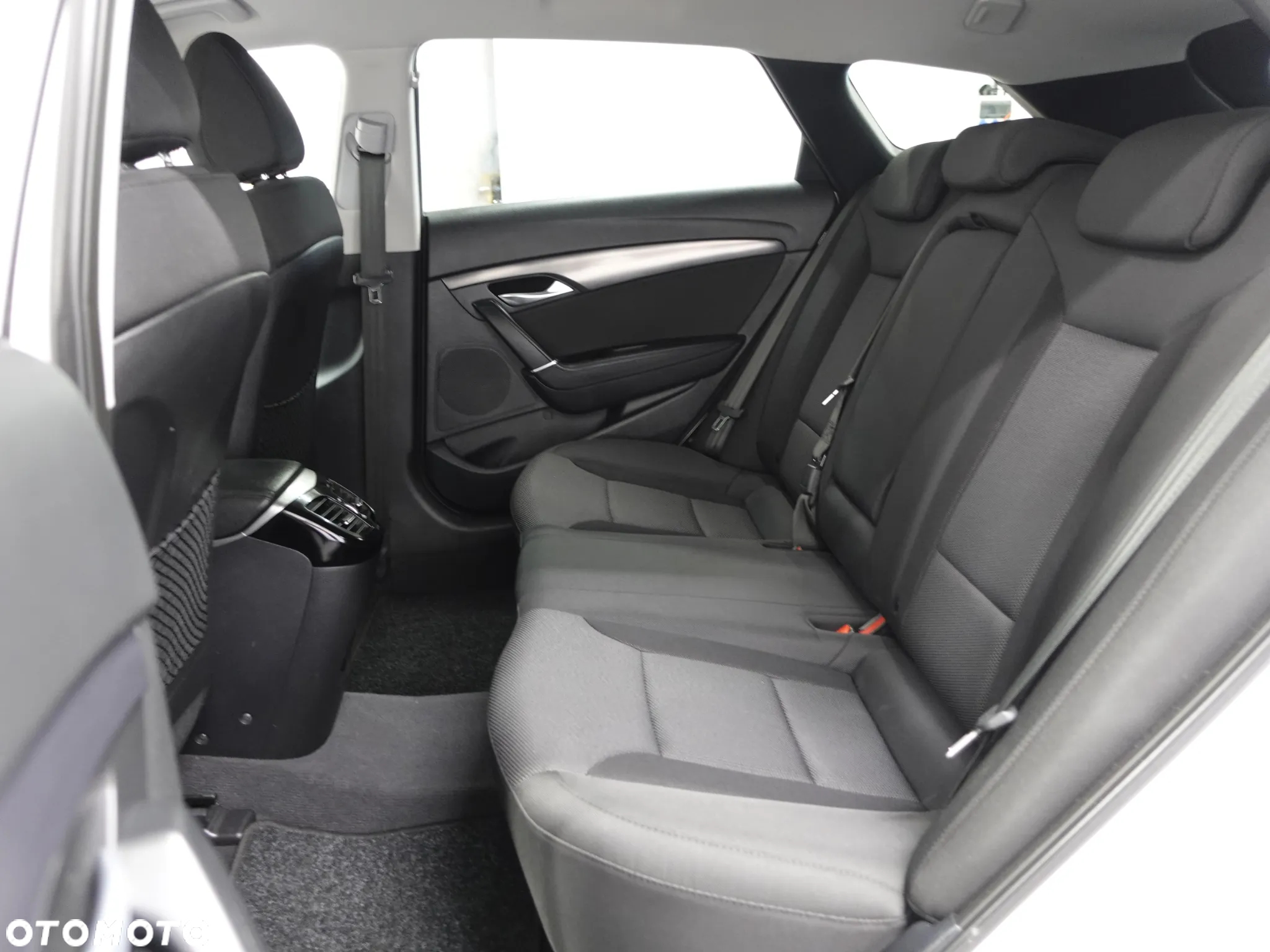Hyundai i40 1.6 CRDi Comfort DCT - 24