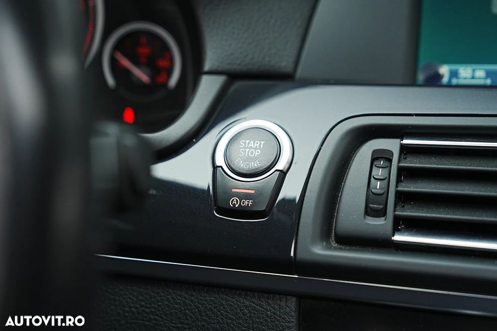 BMW Seria 5 525d Aut. Luxury Line - 38