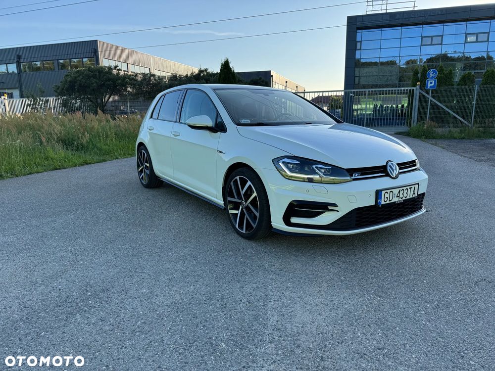 Volkswagen Golf - 2