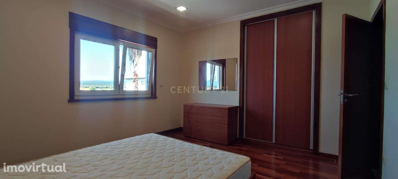 Apartamento T2 com Vista Panorâmica em Valença - Grande imagem: 5/25