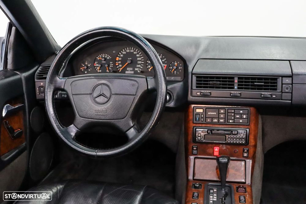 Mercedes-Benz SL 300 - 16