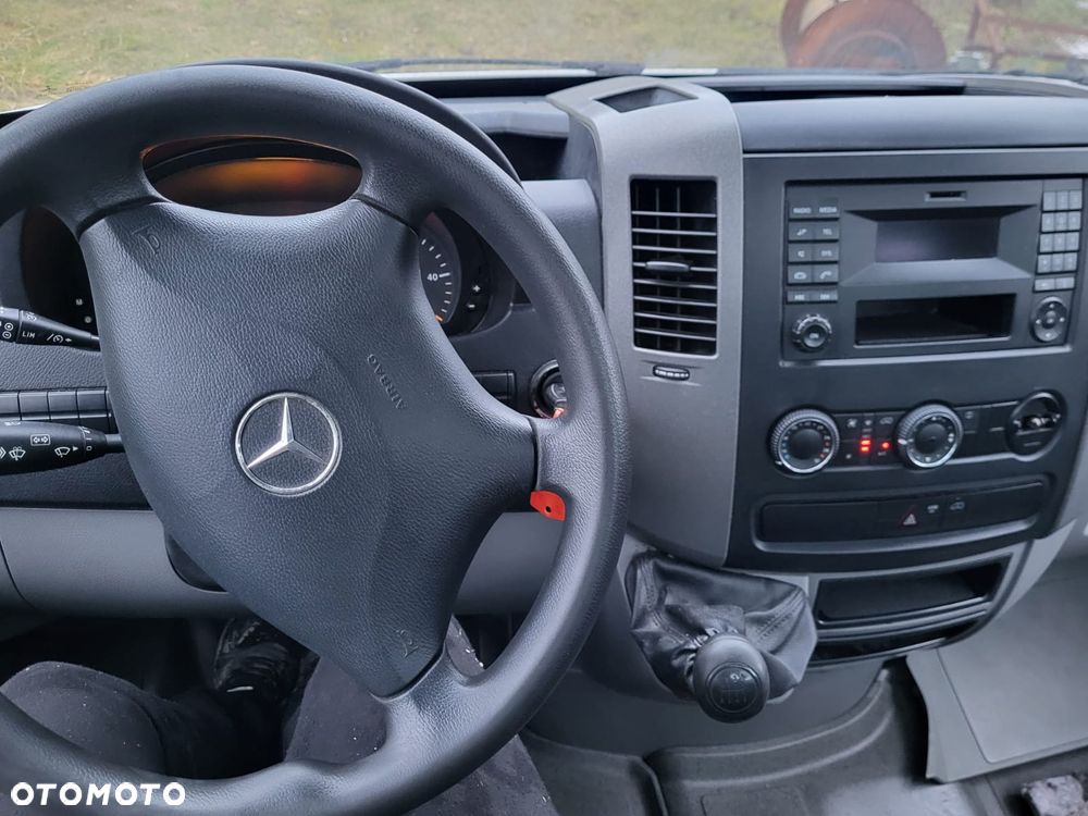 Mercedes-Benz Sprinter - 8