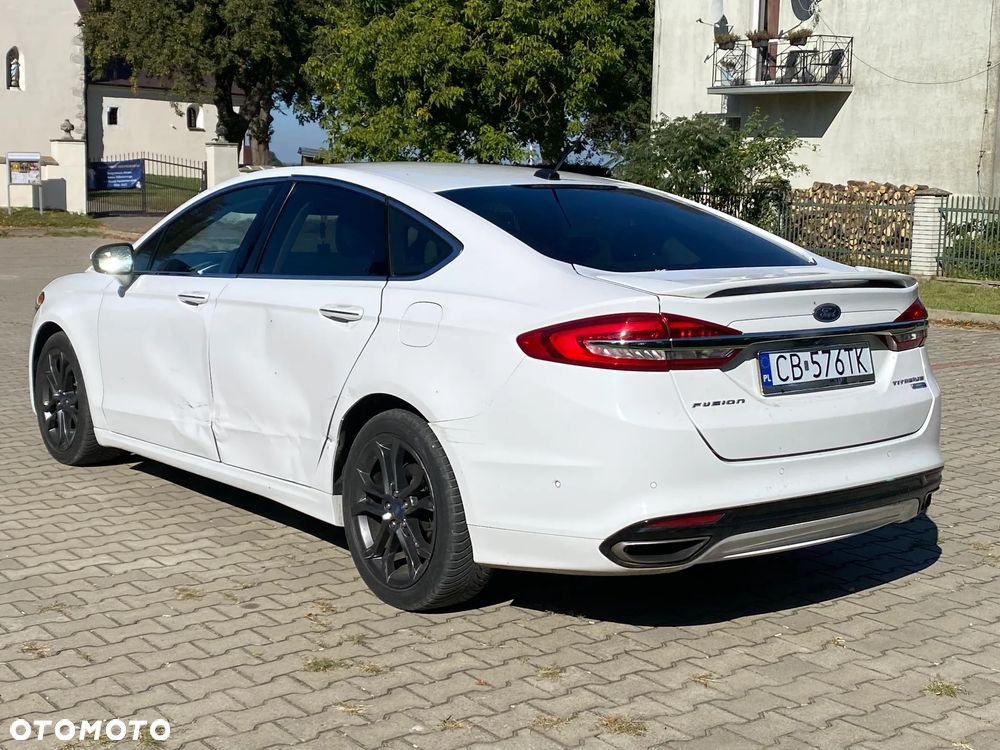 Ford Fusion - 4