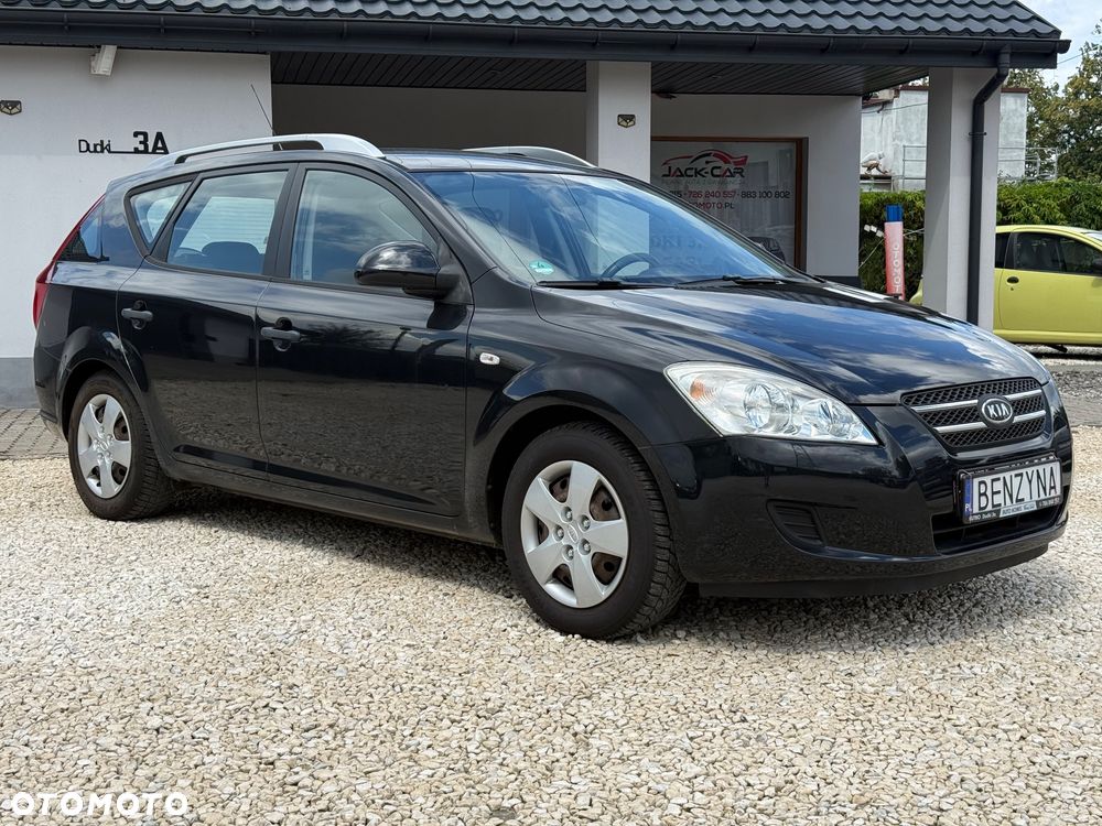 Kia Ceed 1.6 L - 6