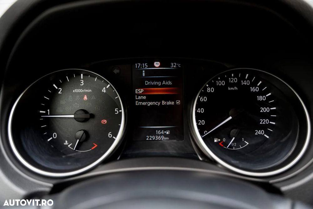 Nissan Qashqai 1.5 DCI Start/Stop Tekna - 25