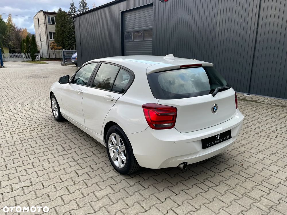 BMW Seria 1 116i - 17