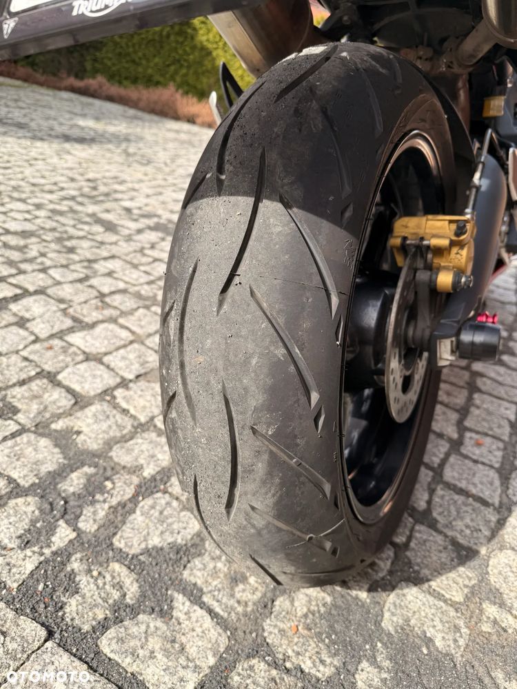 Triumph Street Triple - 13