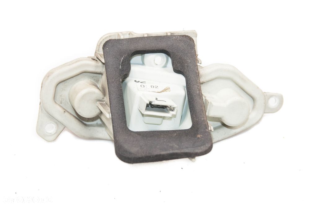 WKŁAD LAMPY PRAWY LEWY TYŁ OPEL VECTRA C KOMBI OE - 3