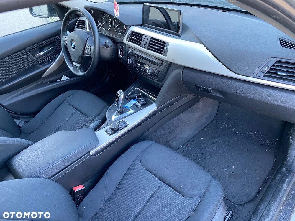 BMW Seria 3 320d Luxury Line - 6