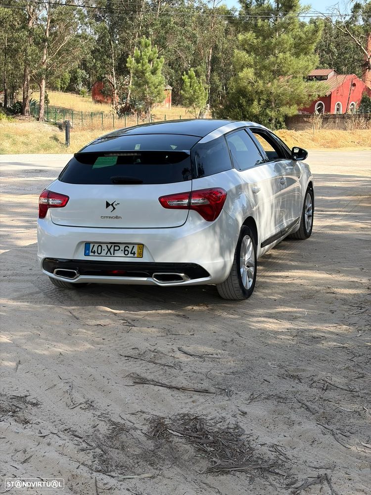 Citroën DS5 2.0 HDi Hy4 So Chic CMP6 102g - 42