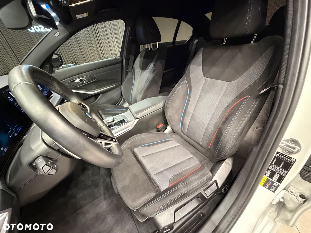 BMW Seria 3 330e xDrive M Sport sport - 10