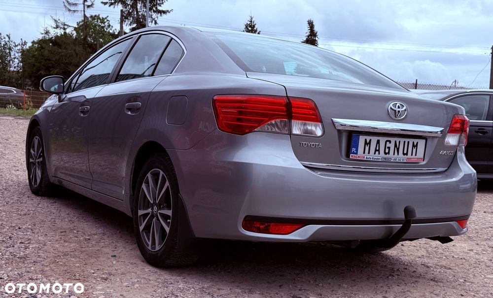 Toyota Avensis 2.0 D-4D Executive - 37