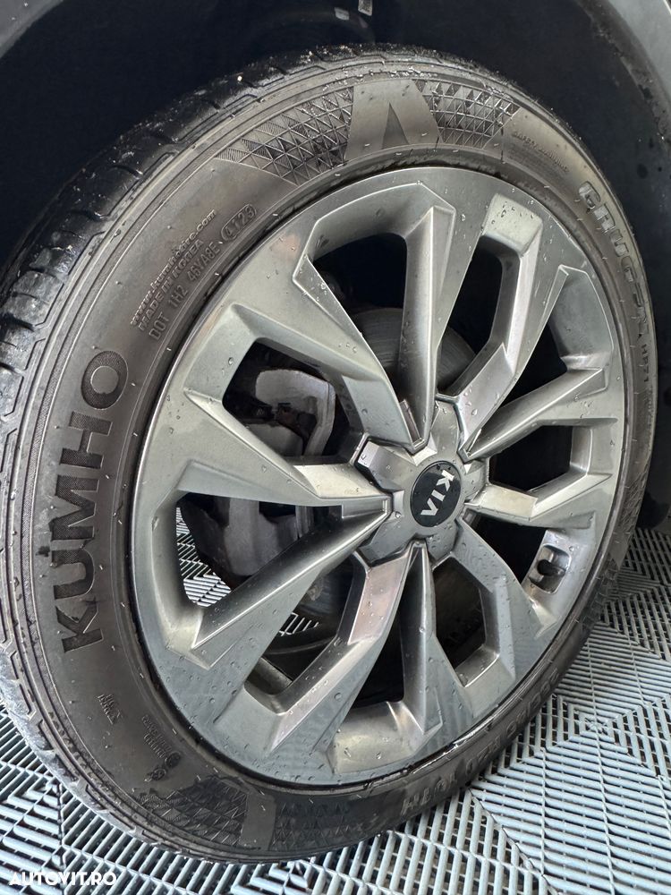 Kia Sorento - 12