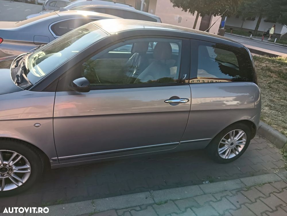 Lancia Ypsilon Y 1.4 16v Argento - 1