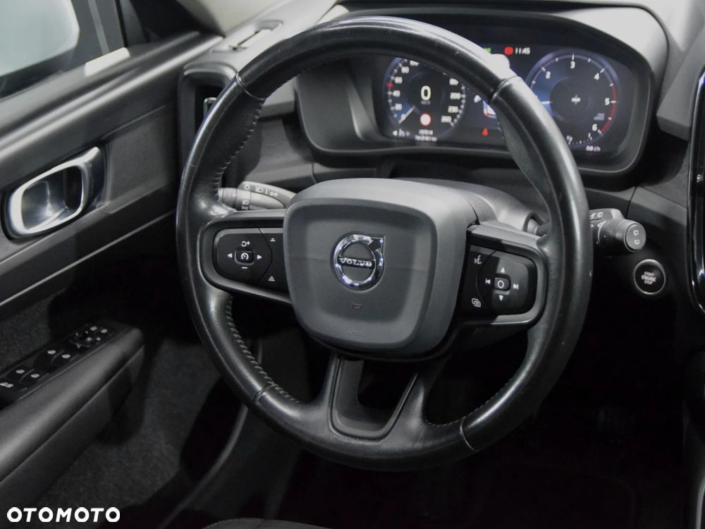 Volvo XC 40 - 24