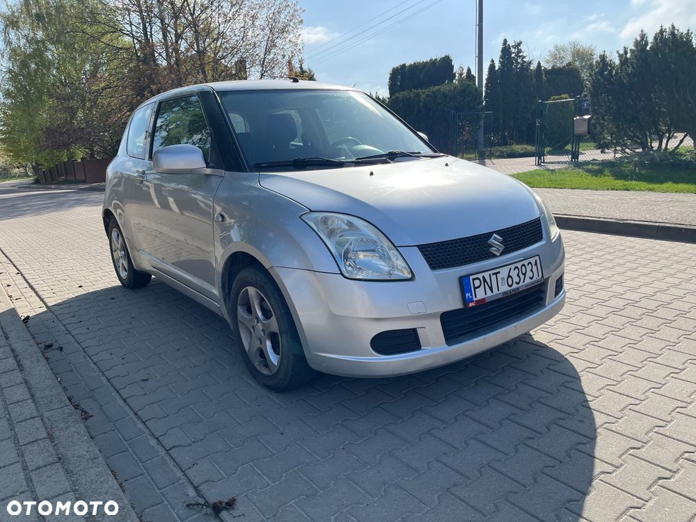 Suzuki Swift 1.3 Club - 3