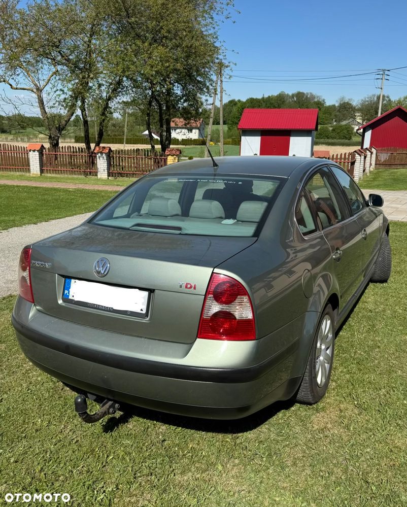 Volkswagen Passat 1.9 TDI Comfortline - 16