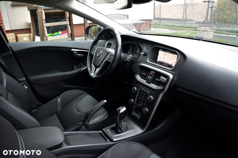 Volvo V40 T2 - 31