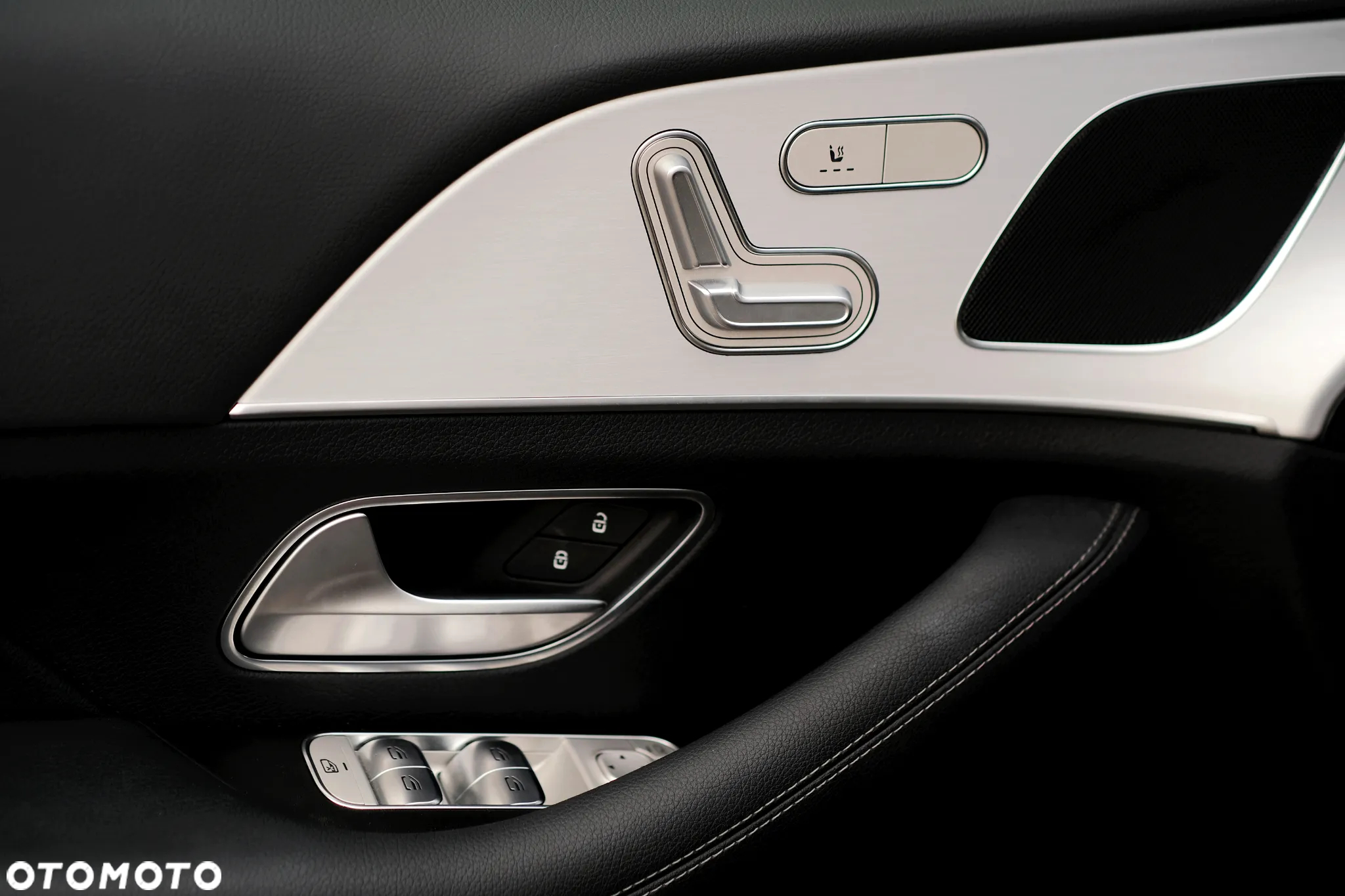 Mercedes-Benz GLE 300 d 4-Matic - 12