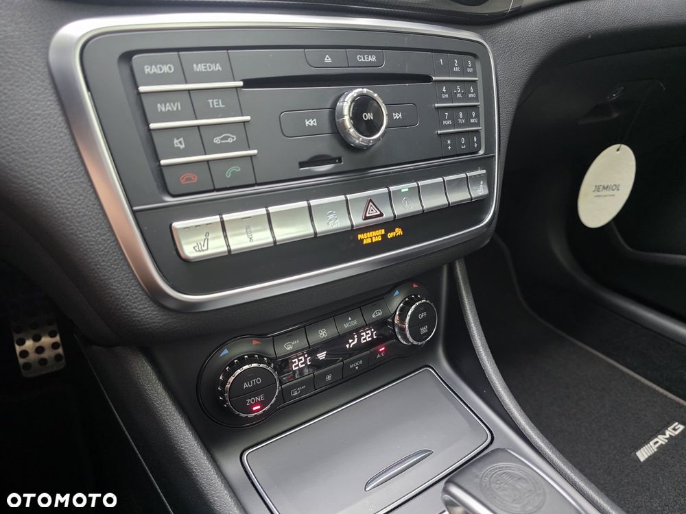 Mercedes-Benz GLA - 7