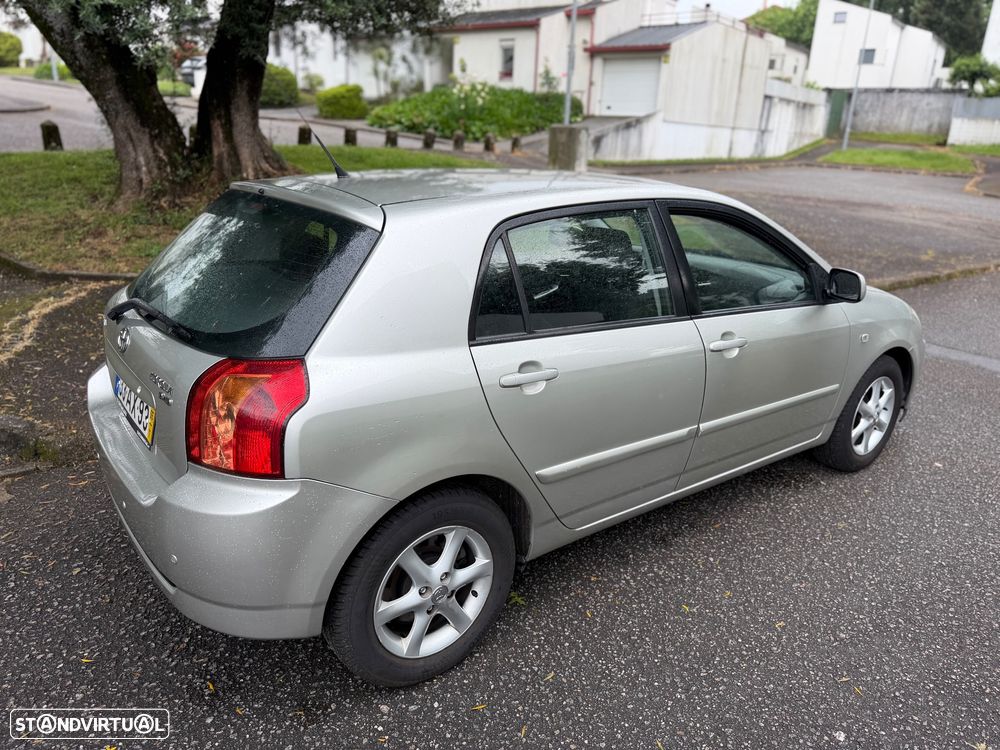 Toyota Corolla 1.4 D-4D Sol - 3