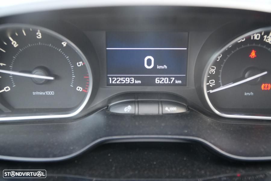 Peugeot 2008 BlueHDi 100 STOP & START Allure - 8