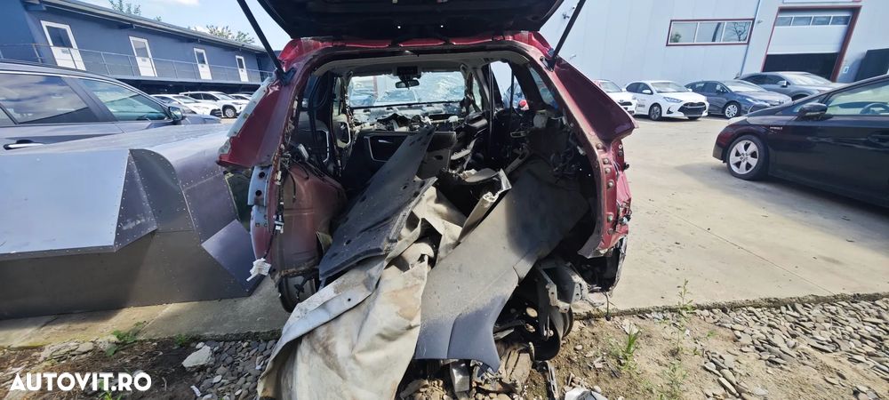 Dezmembrez Toyota Rav 4 - 10