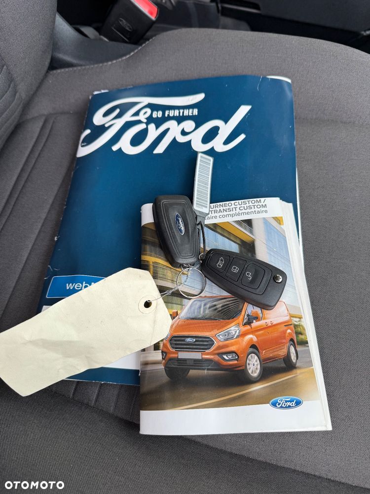 Ford Tourneo Custom 320 L1H1 VA Autm Titanium - 25