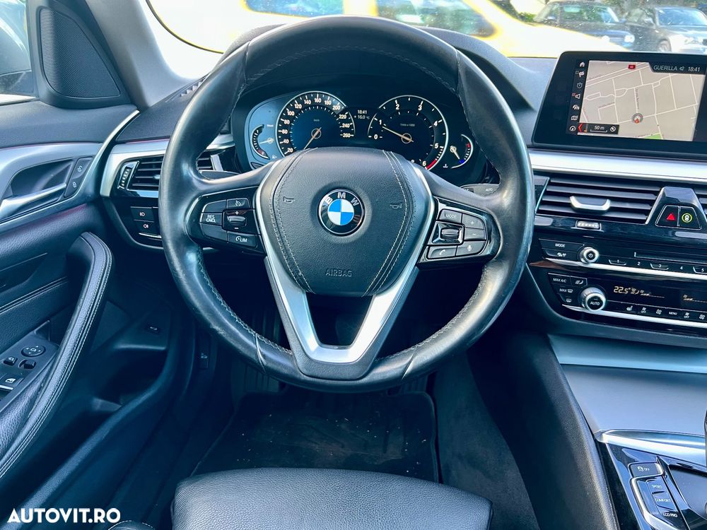 BMW Seria 5 520d AT - 25