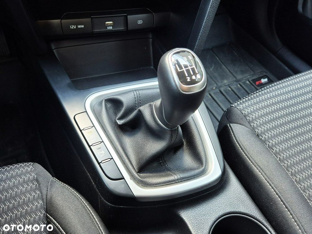 Kia XCeed 1.5 T-GDI M - 30