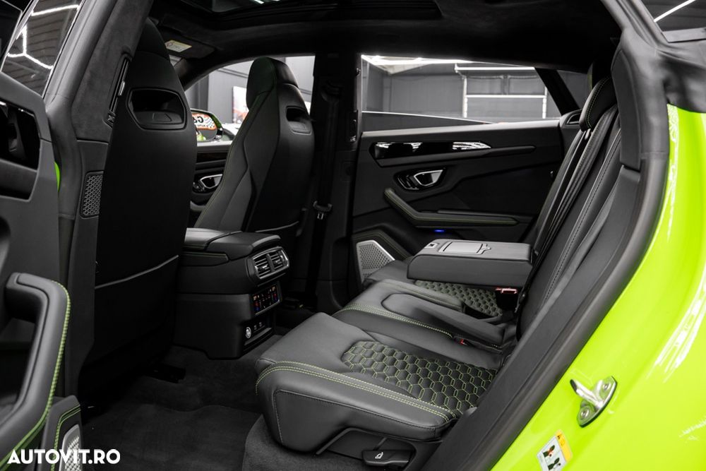 Lamborghini URUS Standard - 19