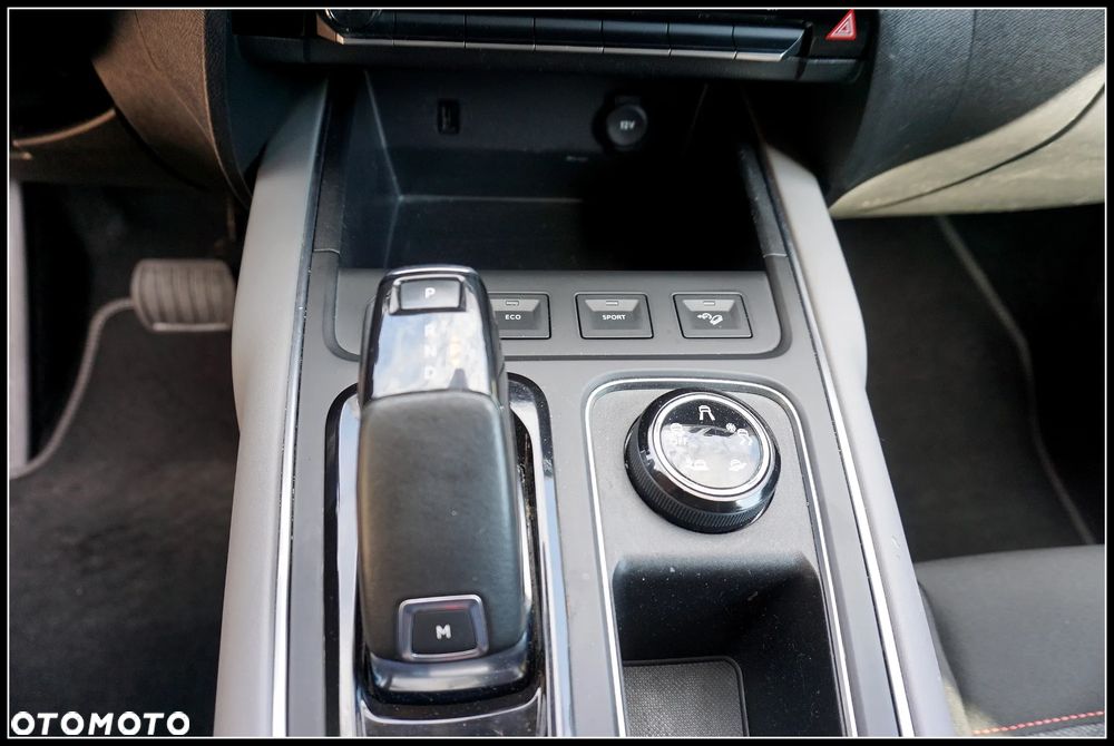 Citroën C5 Aircross 1.6 PureTech Live EAT8 - 13