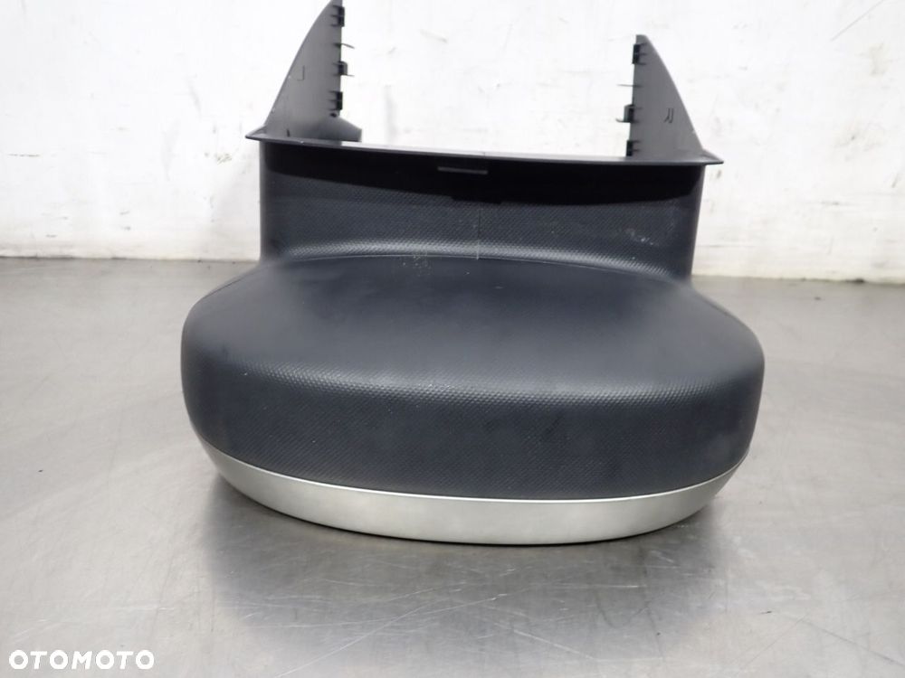 OSŁONA LICZNIKA SUBARU JUSTY IV  45286-B1090    45286-B1100 - 2