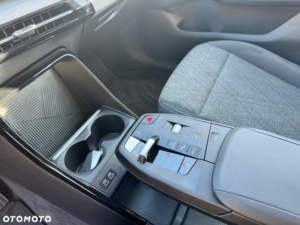 BMW X1 sDrive18d xLine - 13