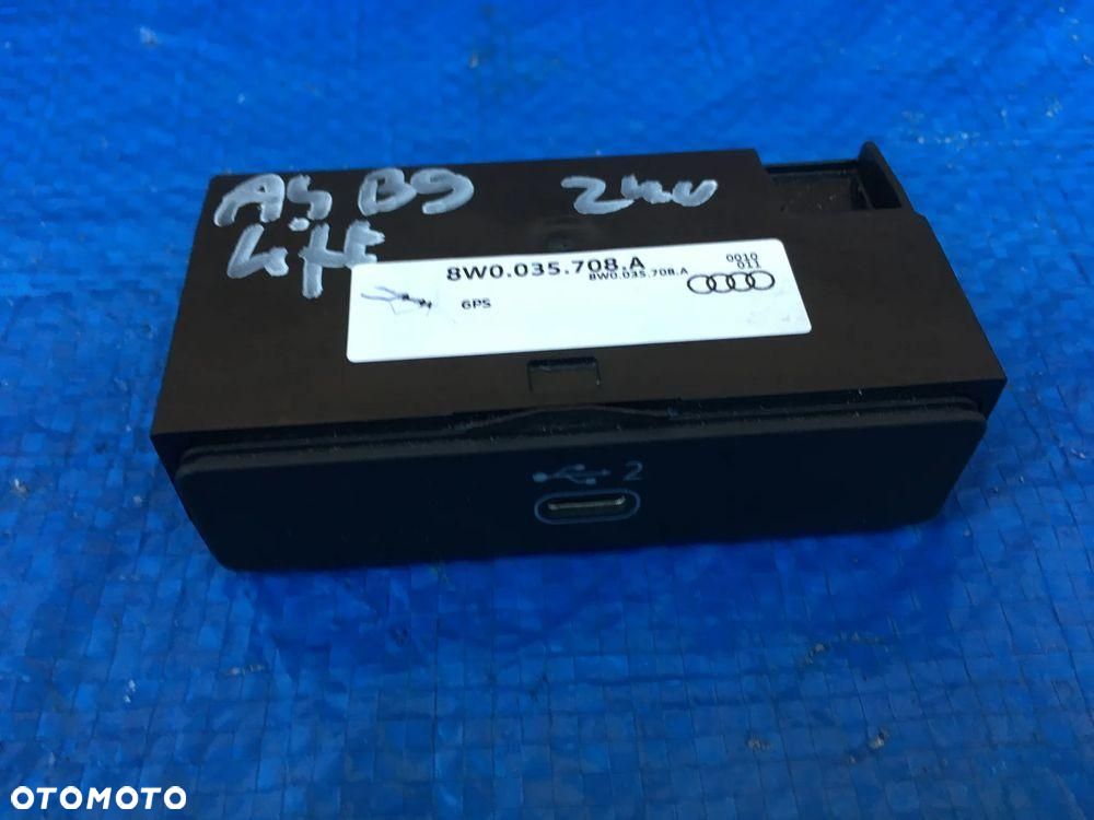 Audi A4 B9 Lift A5 8W Port USB Gniazdo Wejście 8W0035708A - 1