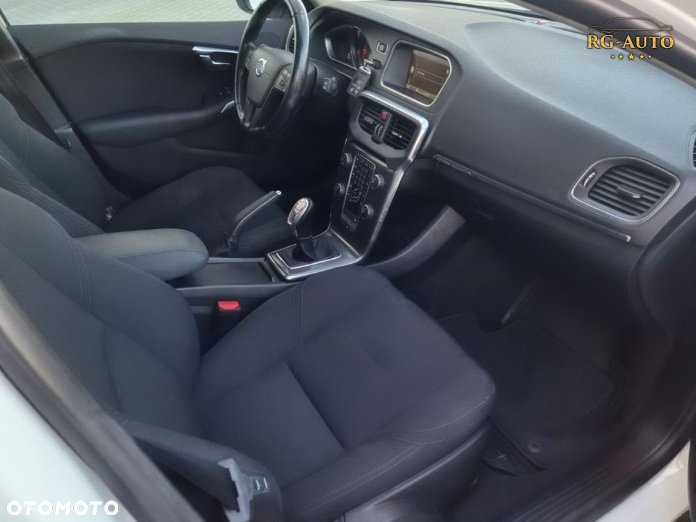 Volvo V40 Cross Country - 29