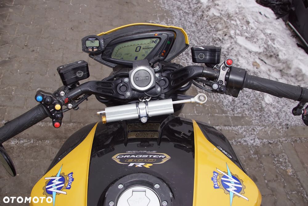 Motocykl na części 692106889 MV Agusta Dragster 800 RR 140 KM 2017R wydech hp corse koła bst włókno węglowe ohlins brembo carbon stretfighter silnik lampa lagi felgi zaciski zbiornik licznik - 12