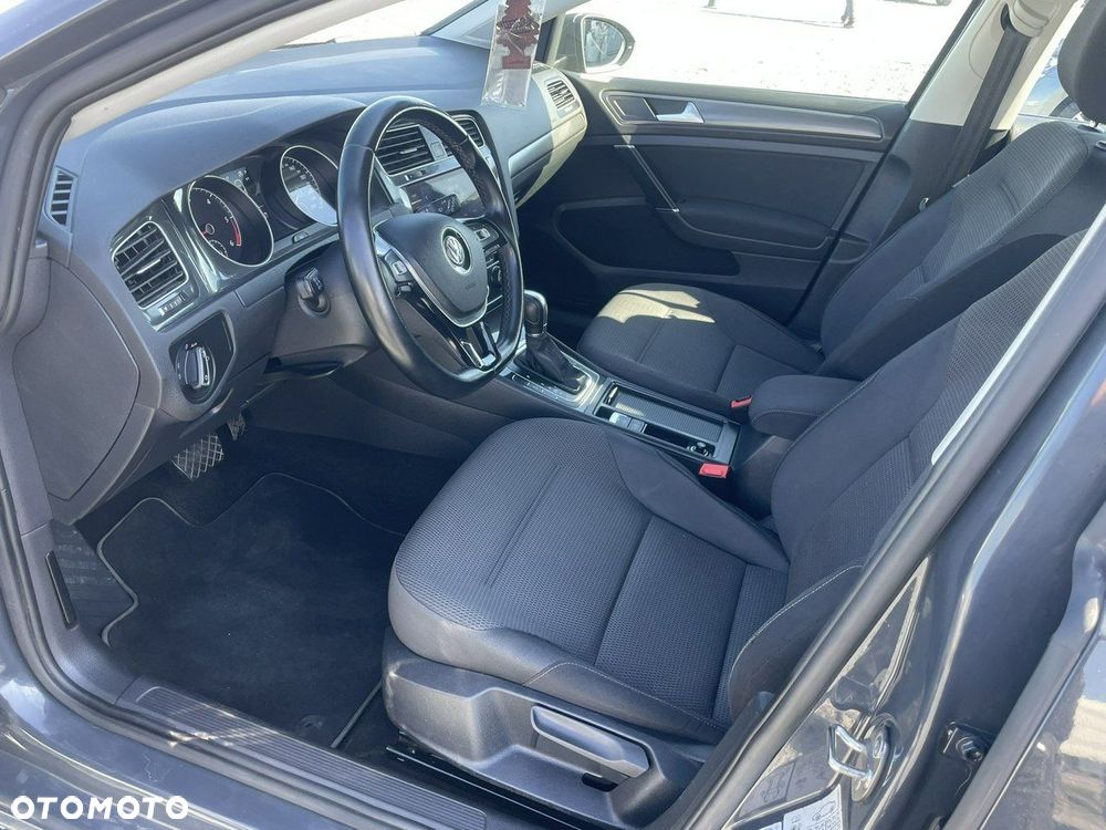 Volkswagen Golf - 12