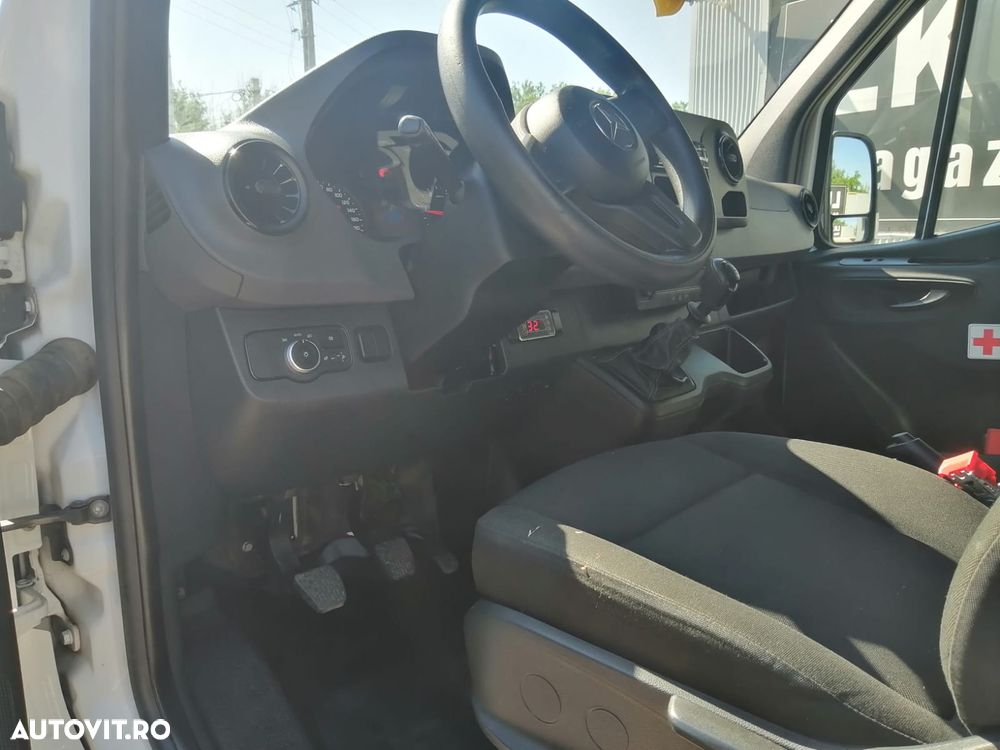 Mercedes-Benz Aveuro Sprinter - 30
