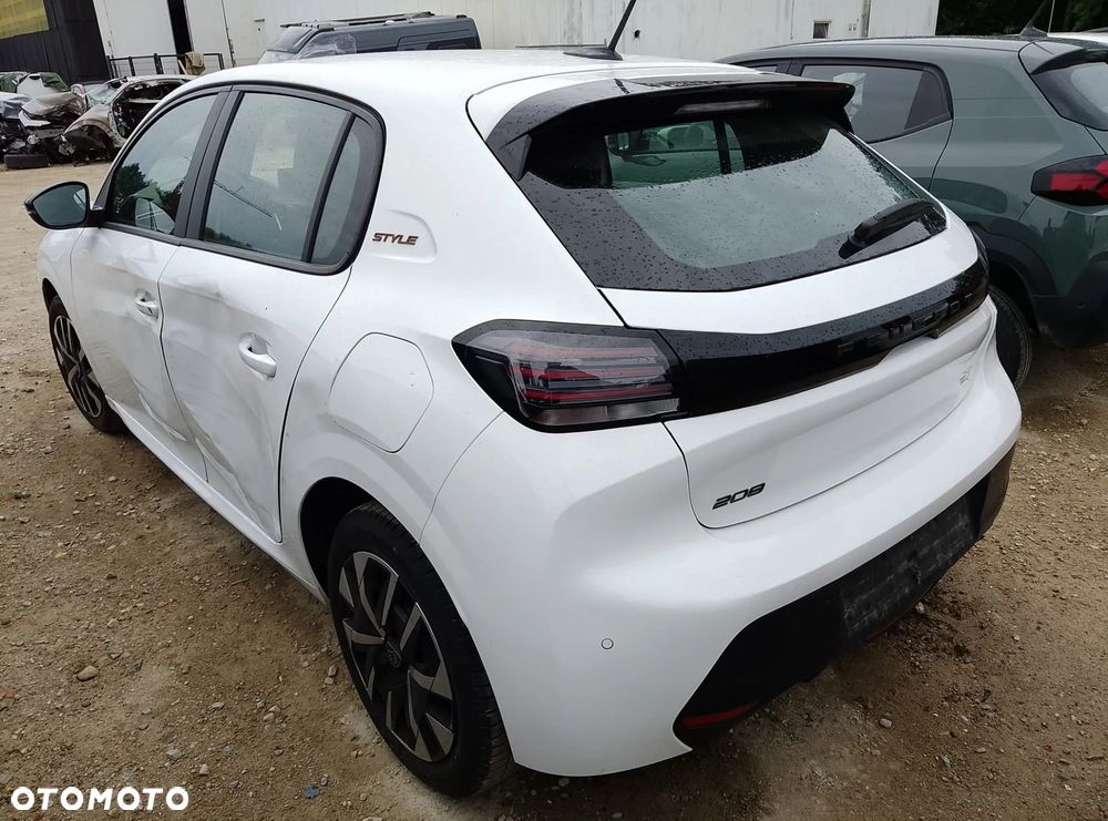 Peugeot 208 1.2 T Style S&S - 13
